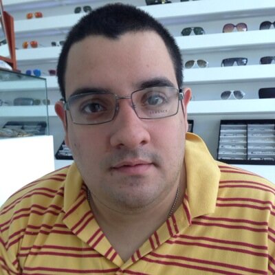 estudiante de derecho con vocación de servicio publico y de ayuda al pueblo