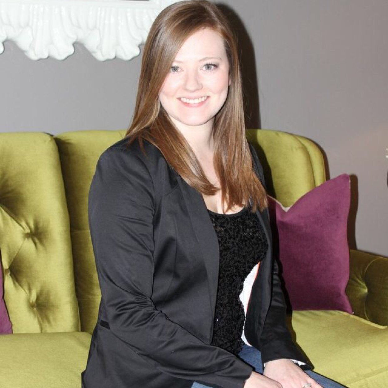 3 Leaf is a Wellness Centre in west Edmonton that specializes in massage therapy. We also carry locally made product lines.