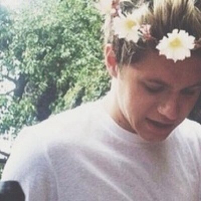 free follow from @niallsugg..follow her and ask for a follow back☕️