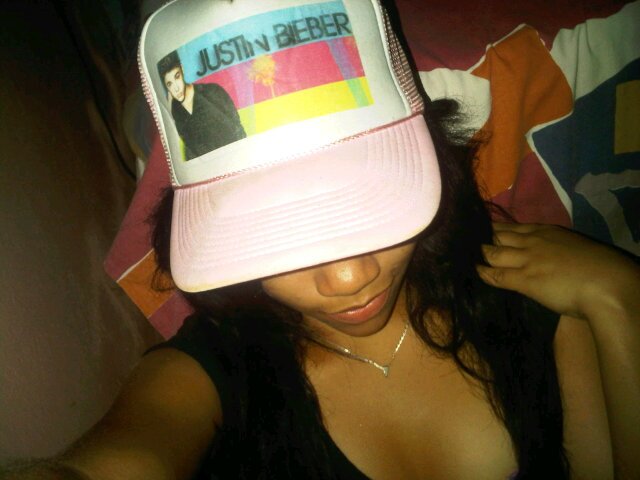 algo sobre mi...? mmm... bueno segun yo : cute and cool.!! ;)