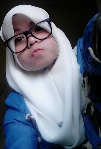 amalynaaveric's profile picture. 