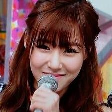 xolovefany's profile picture.