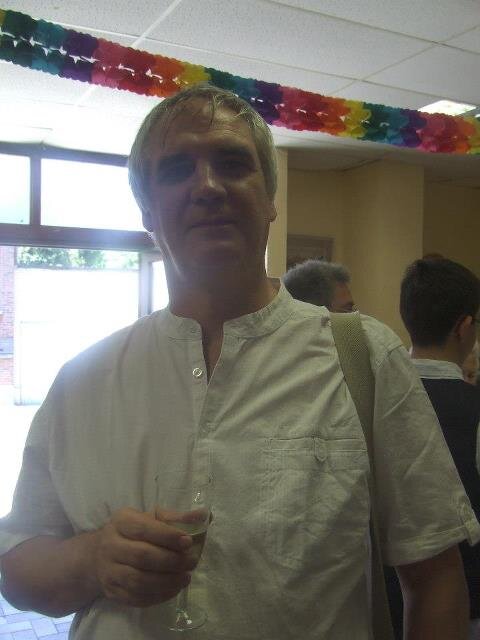 PascalPiraux's profile picture. Philosophe athée féministe syndicaliste anarchiste sculpteur de mots inspecteur de Morale non confessionnelle Bruxellois citoyen du Multivers