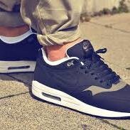 Pinganillos espía (Envíos 24h a toda España).Amplia gama en zapatillas AIRMAX,NB, camisetas de futbol...ect (15 días).  PFreplicasypinganillos@gmail.com y MD