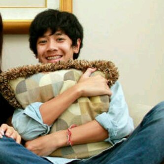 emyrmahira parody. Gua parody emyr pengalir cinta. Kagak usah salting bacanya.