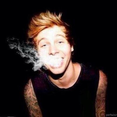 Hello you are beautiful please follow @hoodbucks for this follow [ask her for a followback] If you already follow her tysm free follow