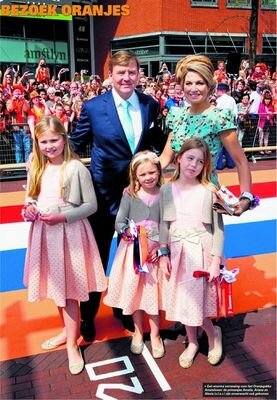 all about the royals of the Netherlands in Dutch and English written tweets sometimes other Royals