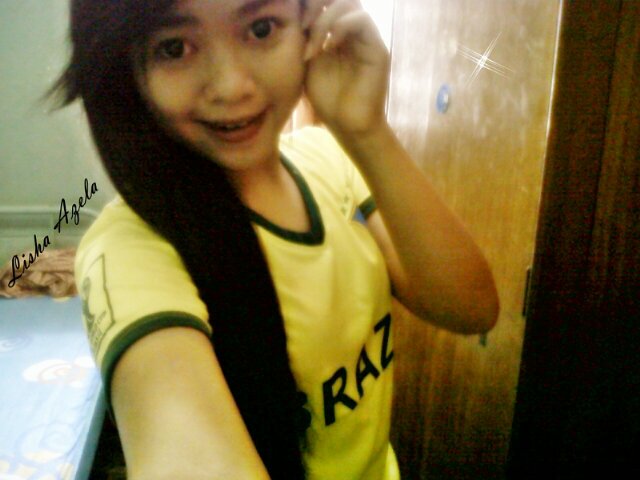 AzelaLisha's profile picture. Sabar :)