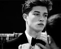 Don't let my appearance fool your simple headed minds, because I'm deadly. Head Vampire of the Spanish Harlem clan. Official @TMI_TID_RPG  [RP-Mature] #TMI