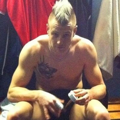 I'm from Italy, Rome. I love volleyball and Ivan Zaytsev.