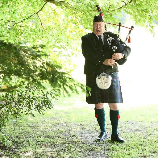Mark Haynes - Highland Bagpiper for all those Magical Moments; Weddings, Parties, Corporate Events, Formal Dinners