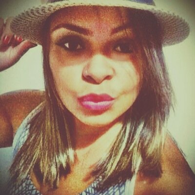 E que nunca nos falte a ESPERANÇA de dias melhores, de mais amor e respeito! Instagram, (annesouzaa)