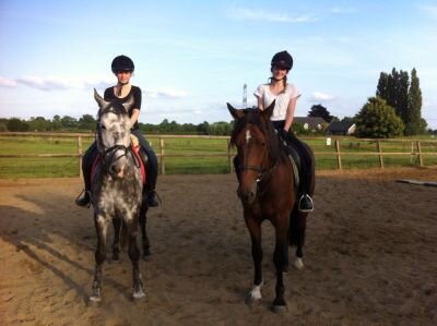 Love my friendss - Isendoorn college 3hh - paardrijden - instagram; lian_koning♥ :)