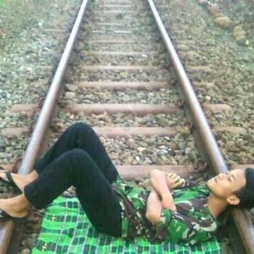 Akun utama= @Rewolzta_condol