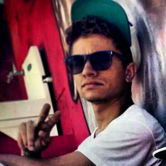 Rhaapires Profile Picture