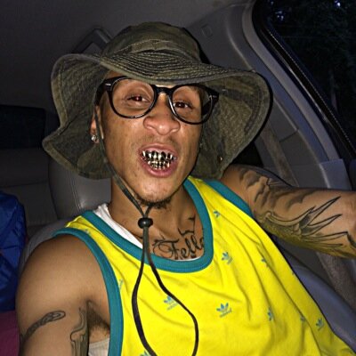 chasin my dreams;:; FOLLOW ME ILL FOLLOW BAK!!