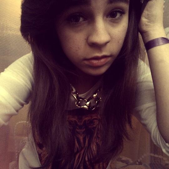 Justin follow me please :C ♛ ♛