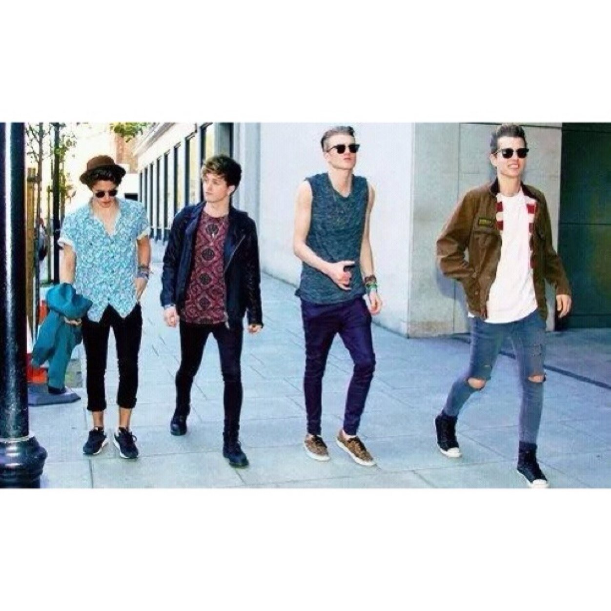 Boybands are perfect || saw 5sos once || saw 1D twice || i love the vamps