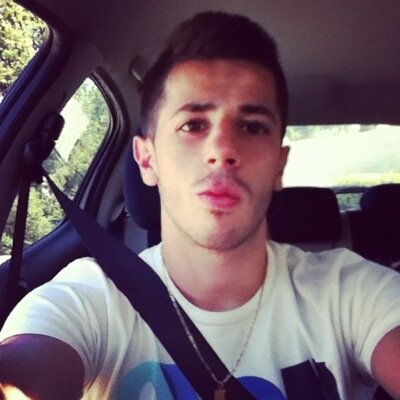 Guuiiii10's profile picture. Joueur de Foot : Aillier Gauche
Snapchat : Guiims34