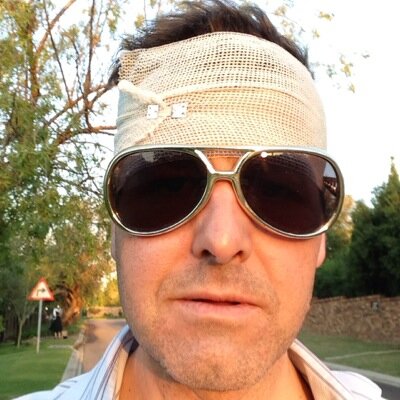 jonnypoofoot's profile picture. Lawyering during the days