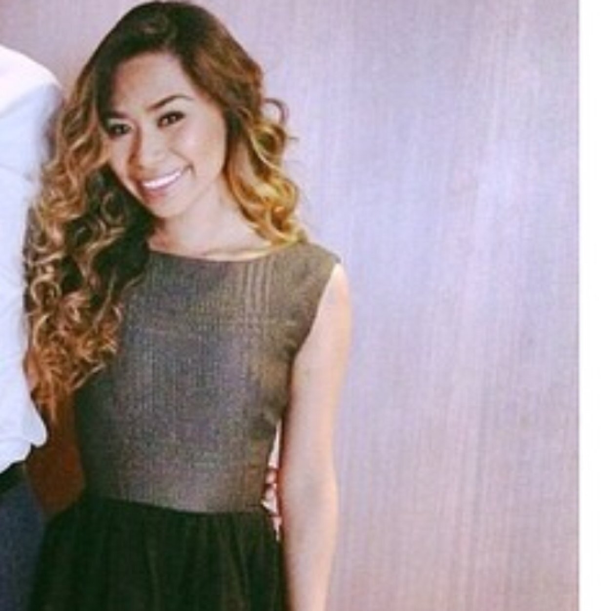im a #blujay and im fan of ellona santiago and @JessicaESanchez followed me :))
