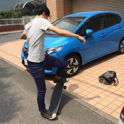 広島県広島市生まれ。guitar/electric violin/bass/鍵盤担当。https://t.co/YByzx476Yu