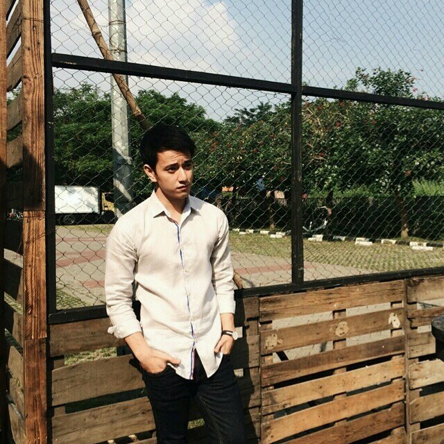 Welcome! 1st teamBilly fanbase from Tangerang! •Always support & loving @Billydavidson_ • Keep watching @DDSDiamDiamSuka  the movie everyday at 7.15pm on @SCTV_