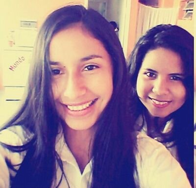 Tiene una relacion♥: con nadie, nadie carajo pota. No tengo tiempo. Estudio mucho. Soy el futuro del país♥