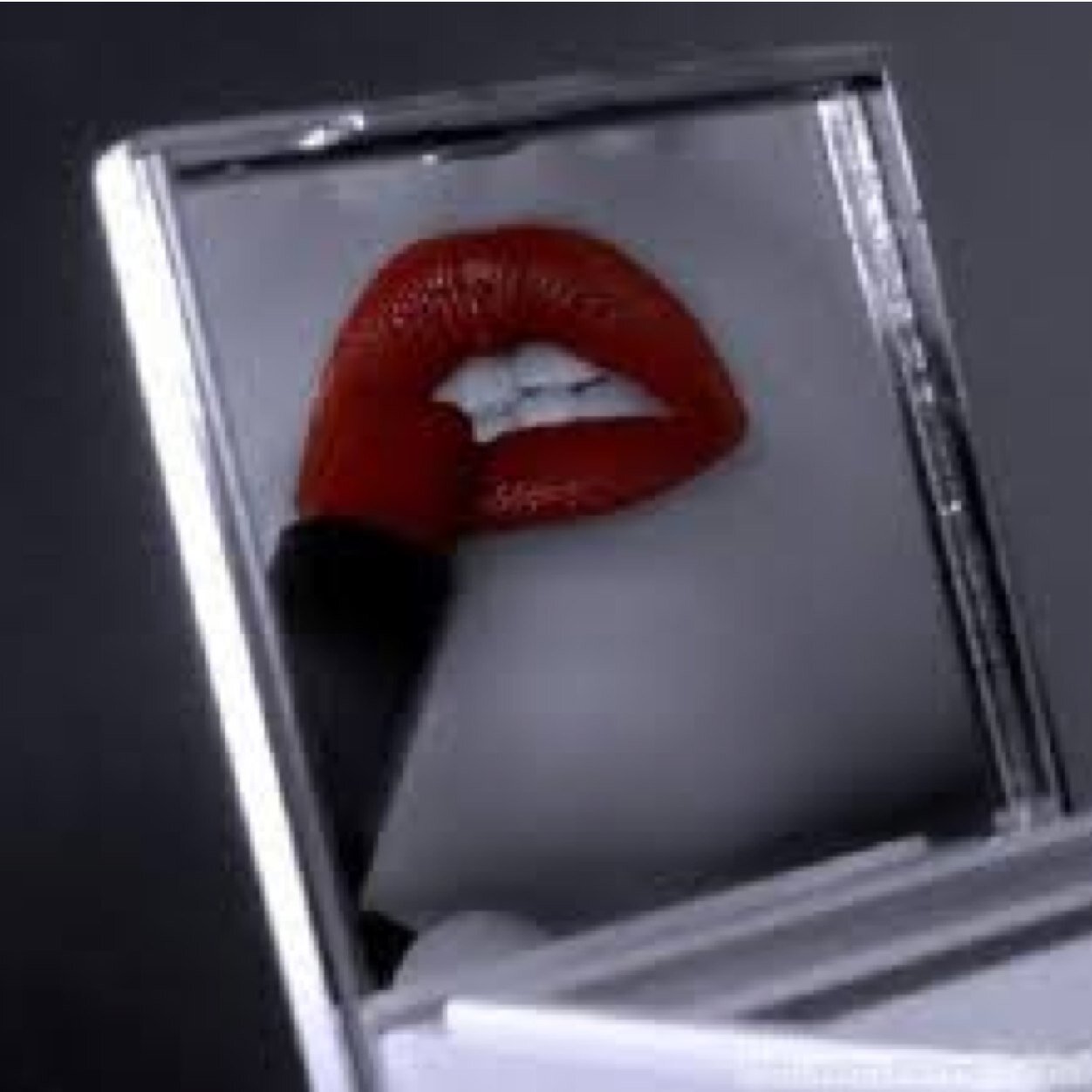 * يا حبيبي لك الحب كله ... و لك غلا محدن وصله ... دامك خذيت القلب ... وش تبي بالعقل خله
