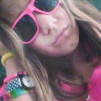 soy una niña  divertida loca amigas de mis amigo y mi geme lo mejor