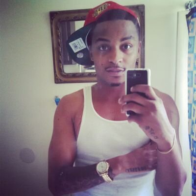 Everybody can't be a King... I need mfkers to clap for me when i walk by