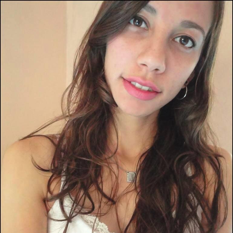 A fé que trago no peito é a minha companhia, Deus me livre das maldades me guarde onde quer que eu vá, tô fazendo a minha parte, um dia eu chego lá !