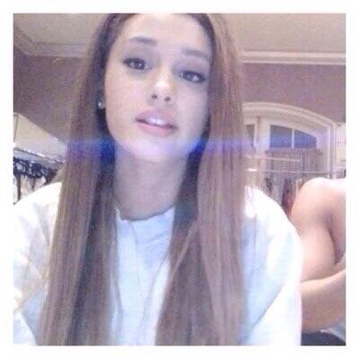 Follow @andreiaacmc bc she gave you a free follow and follows back