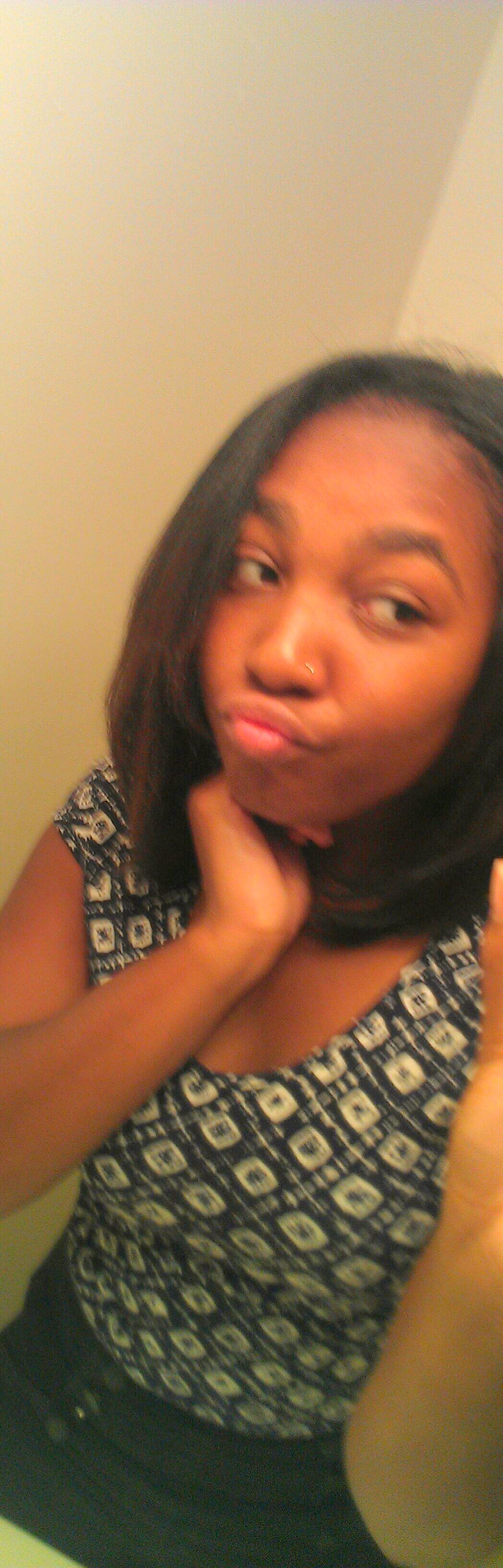 MohagonyBrown's profile picture. 