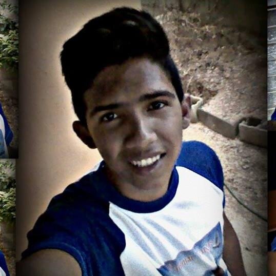 me gusta jugar futbol,basquet y beisbol;D no soy un hombre perfecto pero si puedo hacerte la mujer mas feliz ;$ :*