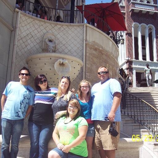 halocleaning's profile picture. Family owned and operated commercial office cleaning services in phoenix, AZ. Always professional   operated by family, always free estimates