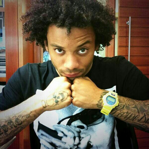 Sou apaixonada por coxinha e pela Paloma Sotero, gosto de rap, sou pft e amo o Marcelo , e fim *-*