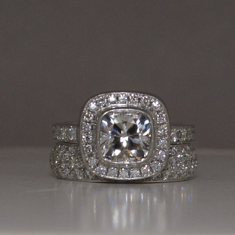 Award winning, custom jewelry designer and goldsmith with over 25 years experience.