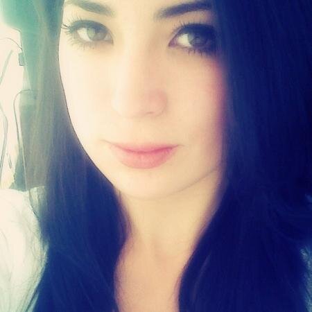 ThalyMarisol's profile picture. ¿Quieres algo? Entonces ve, y haz que pase. Porque la única cosa que cae del cielo es.. la Lluvia !:]