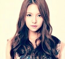 fiestar’s kiyut leader!