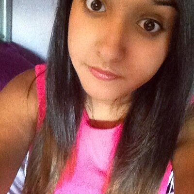 Hey :) Im 17 from Sheffield :D check out my instagram @nicolesaysrawrr :D love you all 3