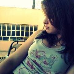 “Fácil é sair com várias pessoas ao longo da vida. Difícil é entender que poucas vão te aceitar com és e, te fazer feliz...” 
―Carlos Drummond de Andrade