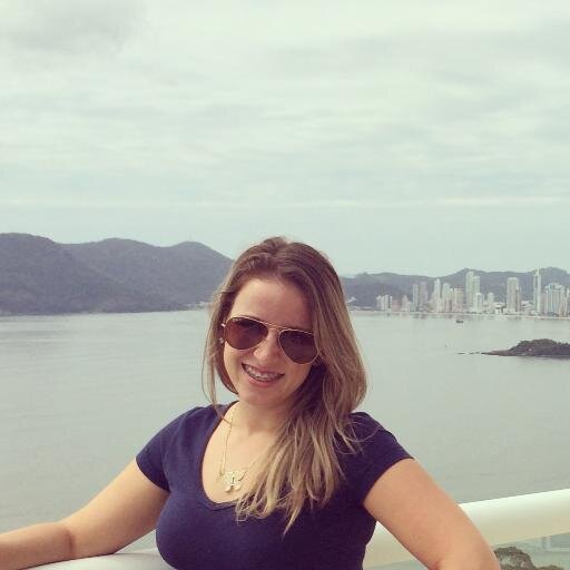Internacionalista com pé no agronegócio e apaixonada por tecnologia!