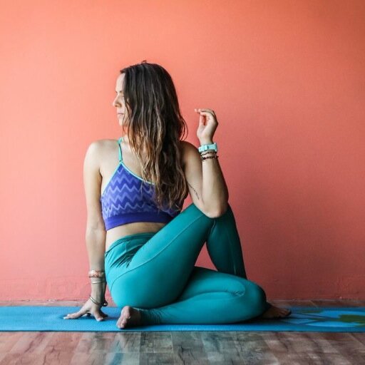 taleelauren's profile picture. Sun. Silence. Water.
A few boards. A few stories.
Mostly calm days — sometimes not.