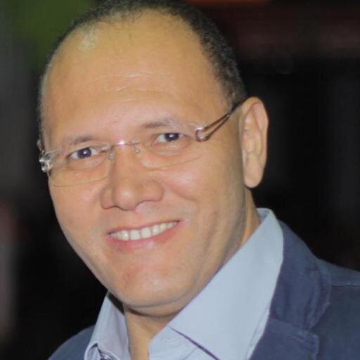 Cristão; casado com Bety, pai de Filipe e Ludimila, comunicador, Bacharel em Direito;