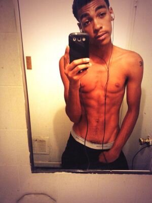 ATL | 18 yrs yung | GA State University |Hooper-Track Runner. |God First | if god before me who can be against me