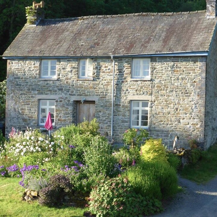 At Stay on our Farm we can offer you a choice of two wonderful holiday cottages and Betty Bell Tent, here on the farm in a beautiful part of Mid Wales