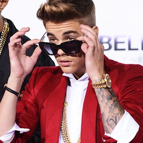 amo a justin y seria la chica mas feliz del mundo si lo conociera , yo siempre sere una belieber por siempre te amo justin soy hermosa muaaaaa ;)