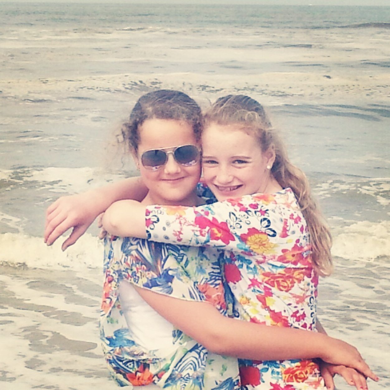 Mijn bff's zijn sophie gritter en elisa hoog antink (i love hun) + i love 1-D