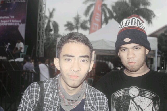 |friendship is not looked at the money and materials, a friendly just see his loyalty and togetherness | #Sasino Outsider!